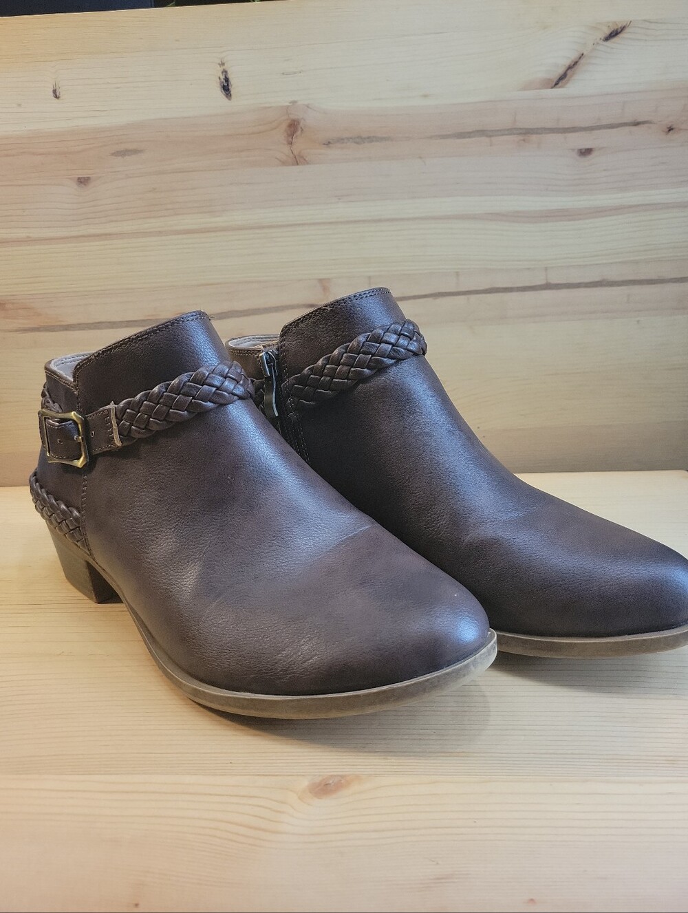Life Stride Velocity Memory Foam Bootie with Braided Strap Buckle Size 8.5W